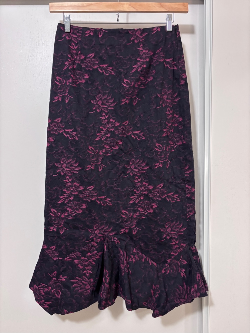 Vintage Whimsigoth Midi Skirt Size M Black Floral Dark Romantic Vampire Trumpet - Picture 1 of 10